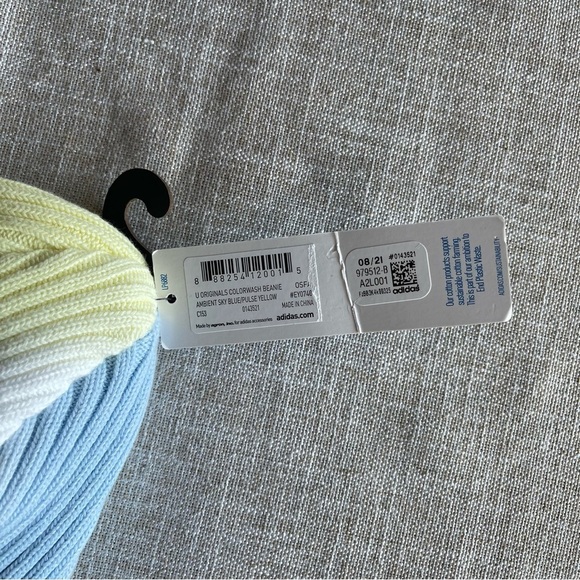 NWT ADIDAS Unisex Originals Colorwash in Ambient Sky Blue and Pulse Yellow OSFA‌ - Picture 3 of 3